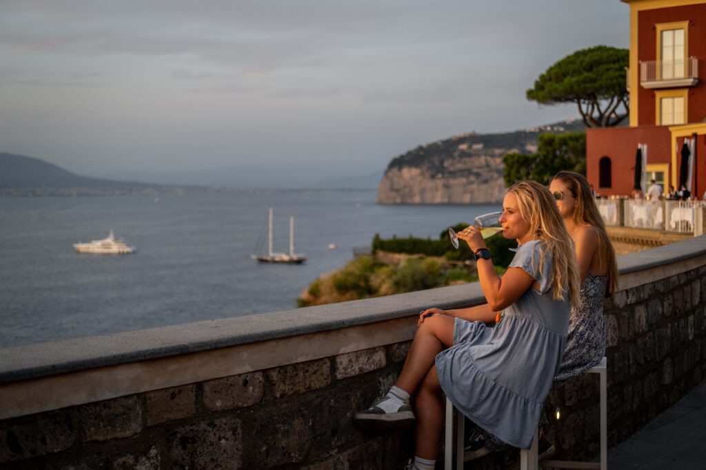 two people enjoying coastal view in Amalfi